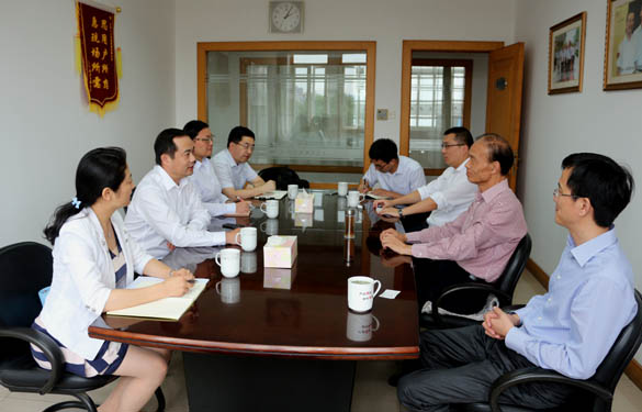 2015年6月4日，中國(guó)銀行常州分行行長(zhǎng)程祥一行來(lái)上上電纜調(diào)研