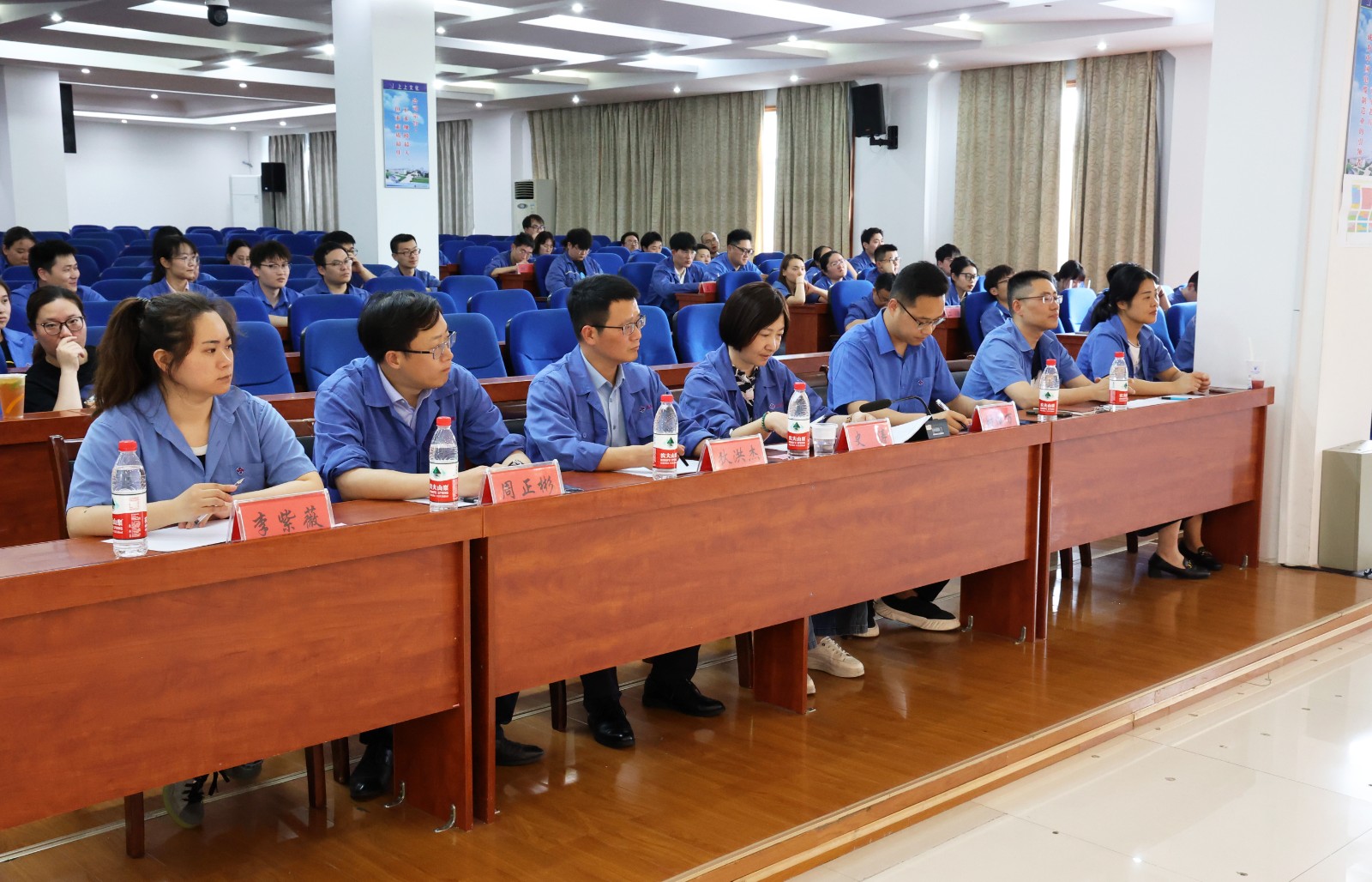 16833528645717254DHe.jpg 16833528645717254DHe.jpg