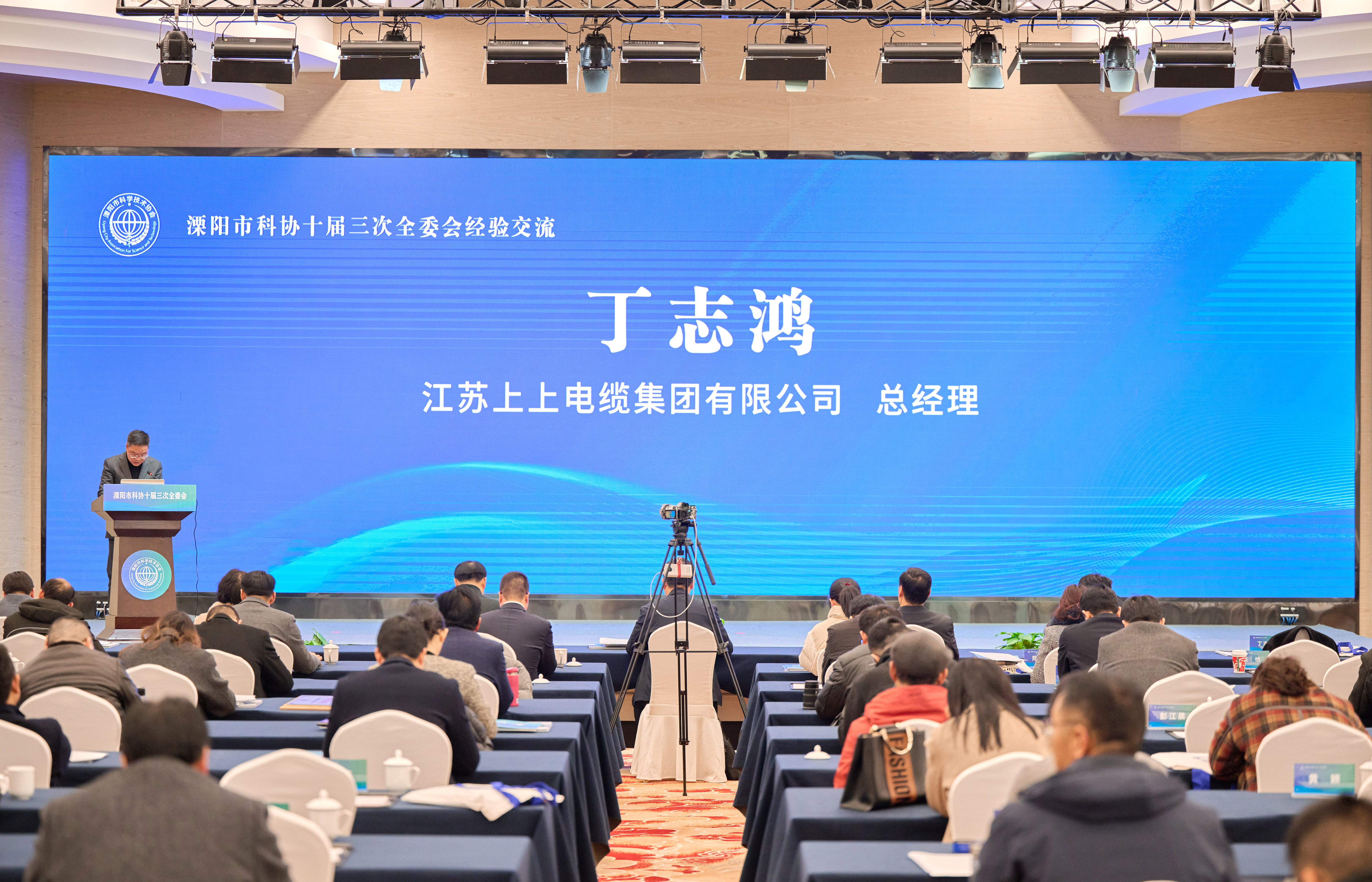 1709625368139400X2a0.jpg 1709625368139400X2a0.jpg